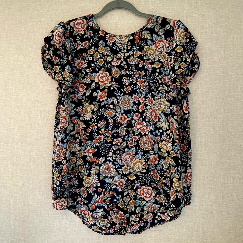 LOFT Tulip Sleeve, Botanical Floral, button-up Back, Polyester, Blouse, …